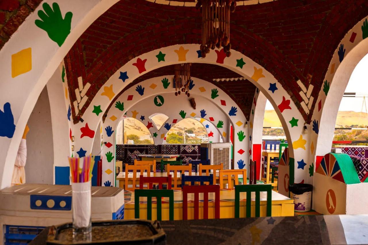 Onaty Ka Guest House Assuan Esterno foto